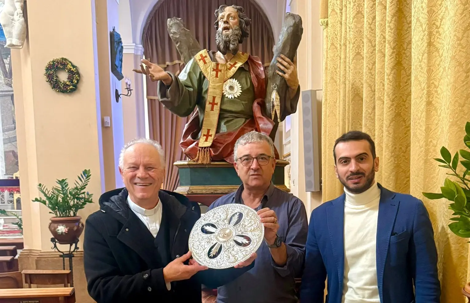 Parghelia, comunità in festa per il ritorno dell'aureola argentea di Sant'Andrea apostolo\n