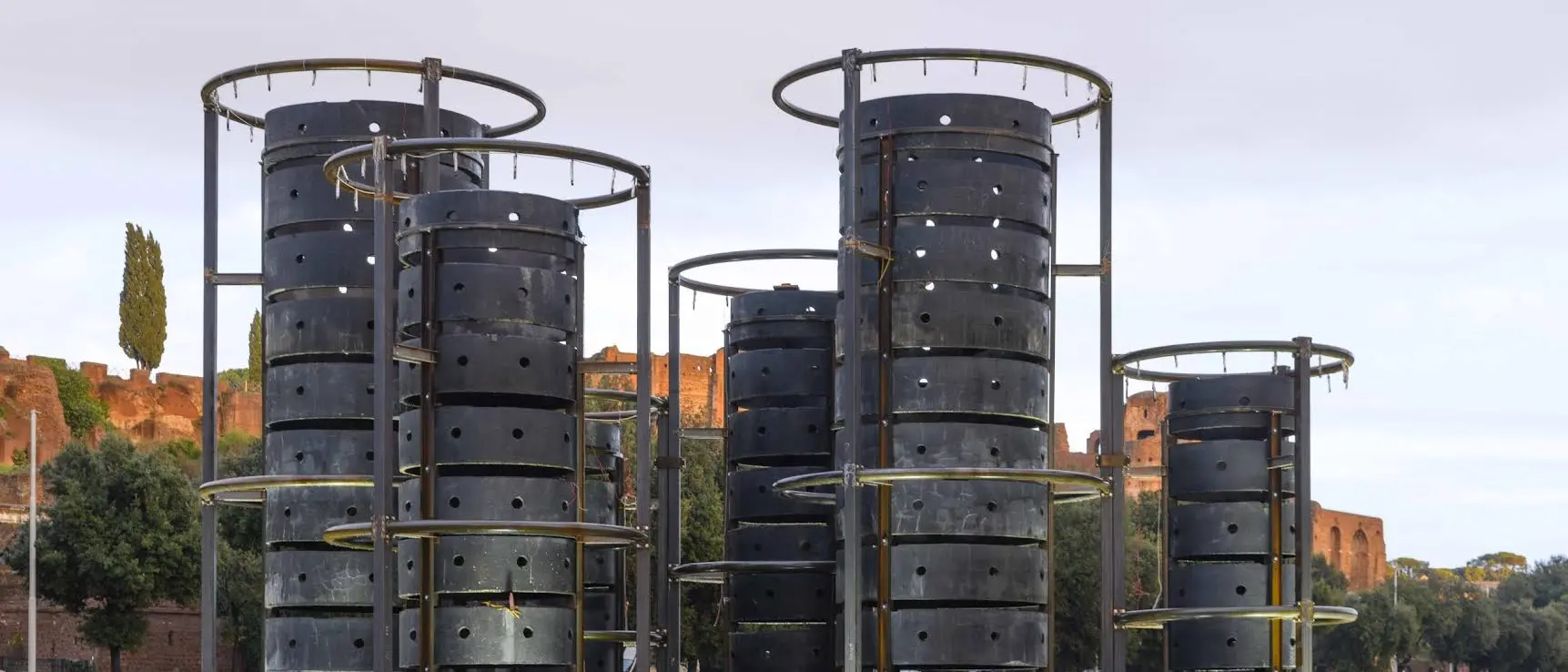 Alfredo Pirri a Reggio Calabria: arte, luce e spazio nel Mediterraneo\n