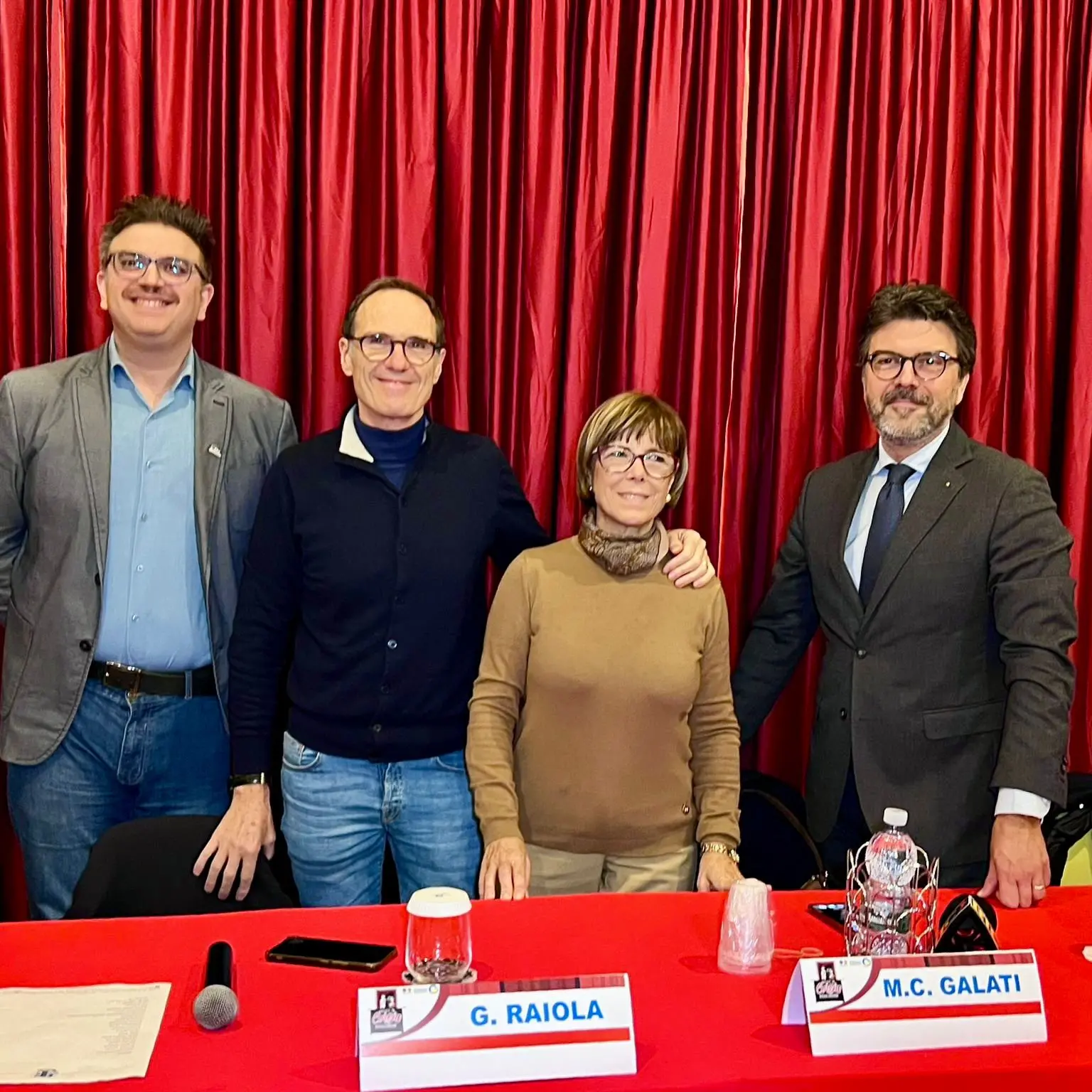 “Artisti in corsia”, presentata l’ottava edizione: solidarietà, spettacolo e umanizzazione delle cure il 13 dicembre al Teatro Comunale di Catanzaro\n