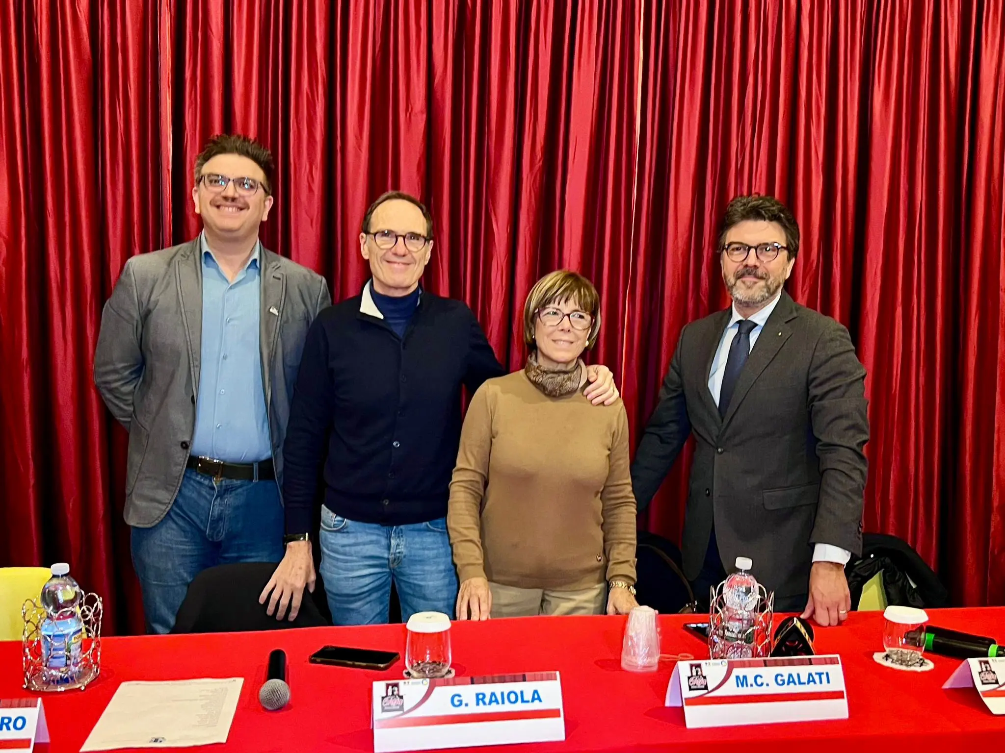 “Artisti in corsia”, presentata l’ottava edizione: solidarietà, spettacolo e umanizzazione delle cure il 13 dicembre al Teatro Comunale di Catanzaro\n