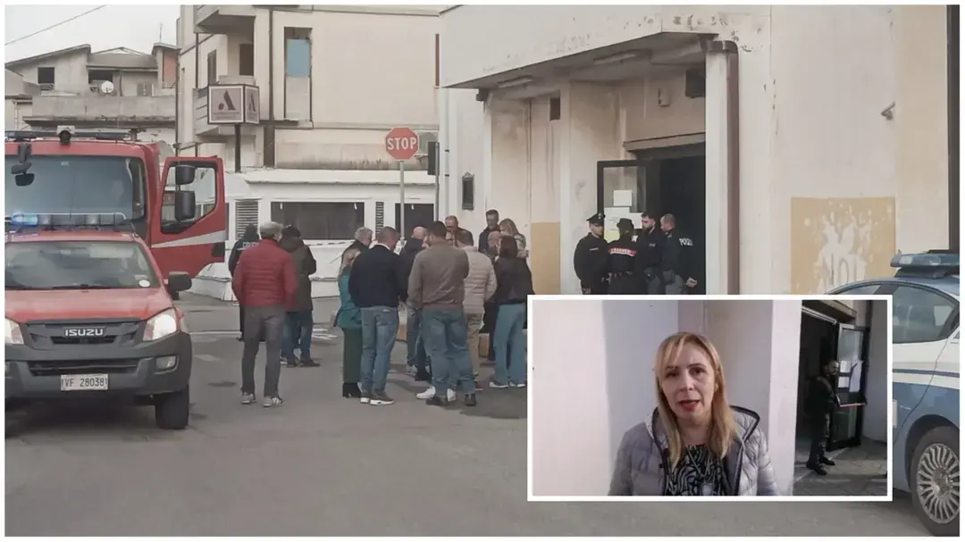 Molotov al Municipio, il sindaco di Gioia Tauro Scarcella scrive al ministro Piantedosi: «Clima d’odio intollerabile»\n