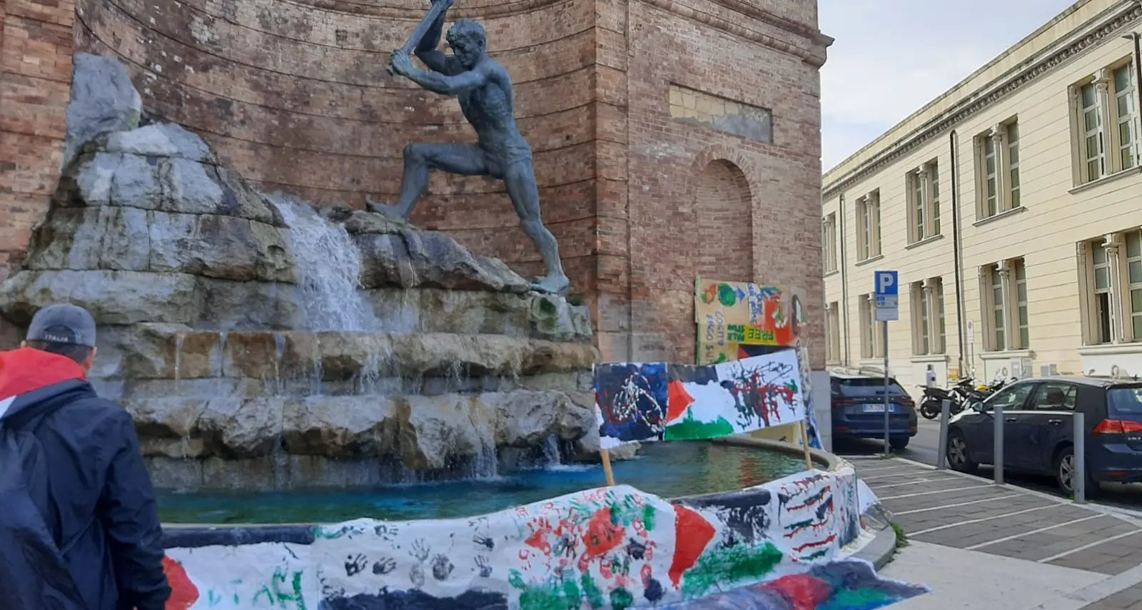 Catanzaro in piazza contro la “Finanziaria della guerra”: i Pro Pal (e non solo) pensano alla marcia No Ponte