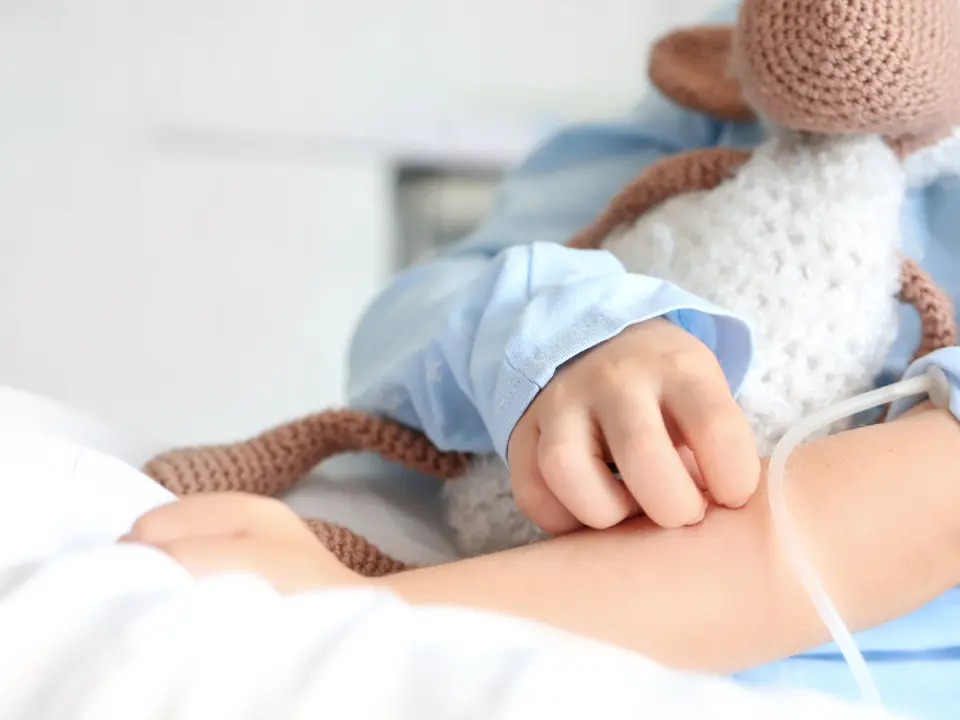 Bimbo rischia di soffocare per un’arachide ma in Calabria non è disponibile un broncoscopio pediatrico, salvato a Napoli