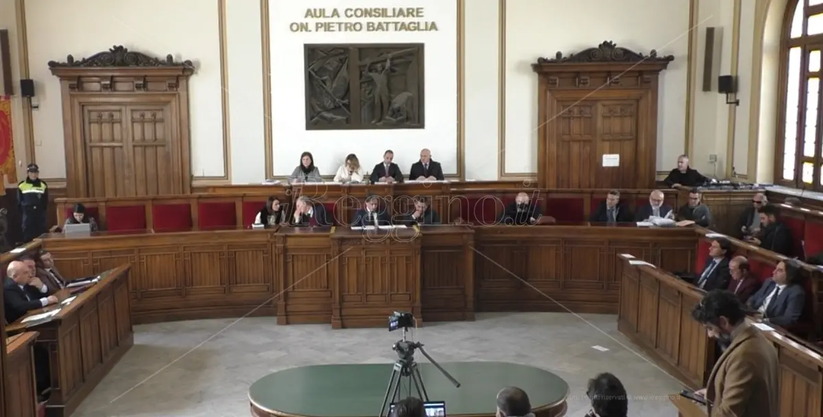 Reggio Calabria, Consiglio Comunale in diretta Facebook: attesa per la frattura tra Sindaco e PD\n