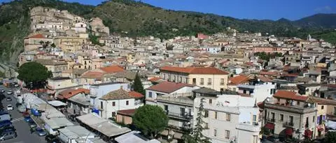 Il Circolo PD di Gioiosa Ionica: «Serve coraggio politico, la fusione dei Comuni non è più rinviabile»\n