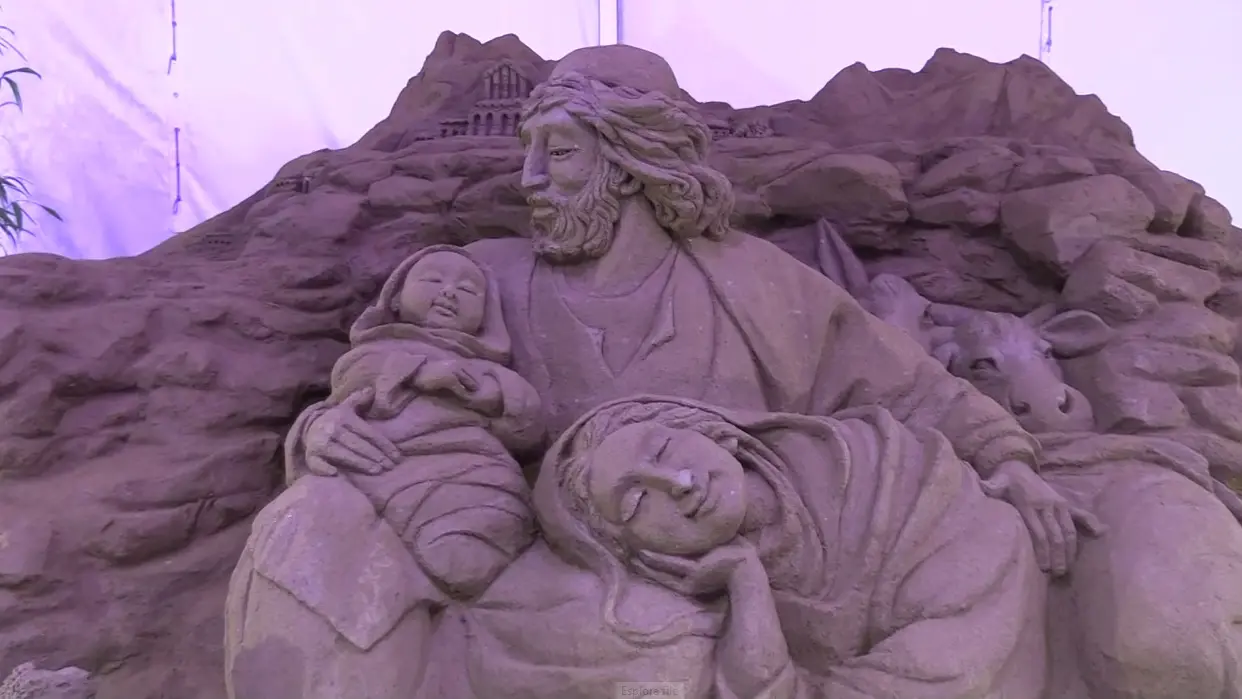 A Soverato inaugurato il Presepe in sculture di sabbia: 600 metri quadri di un’opera d’arte che celebra natività e territorio\n