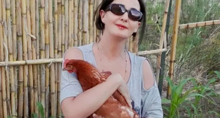 Lascia\u00A0Milano per vivere in Calabria, la scelta di Ginevra: «Qui una ricchezza che nessuna multinazionale può comprare»\n