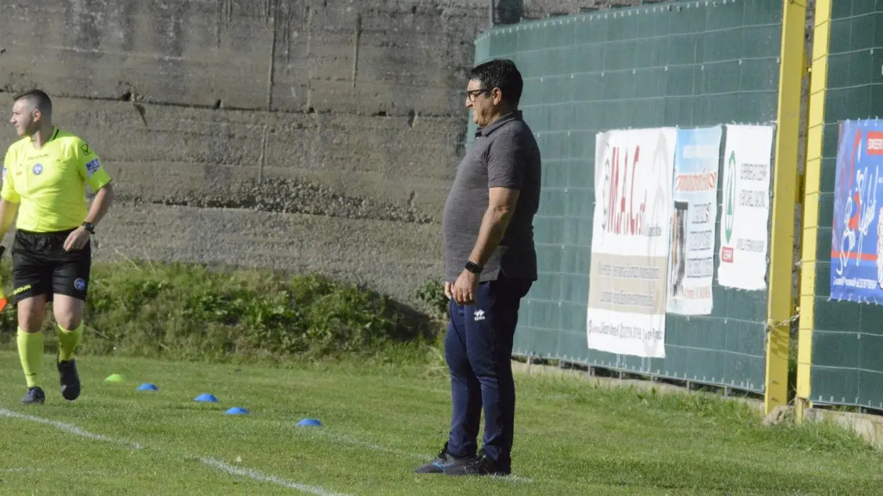 Dilettanti, Paolana e Andreoli si separano. Il tecnico: «Decisione inattesa, il gruppo mi seguiva»\n