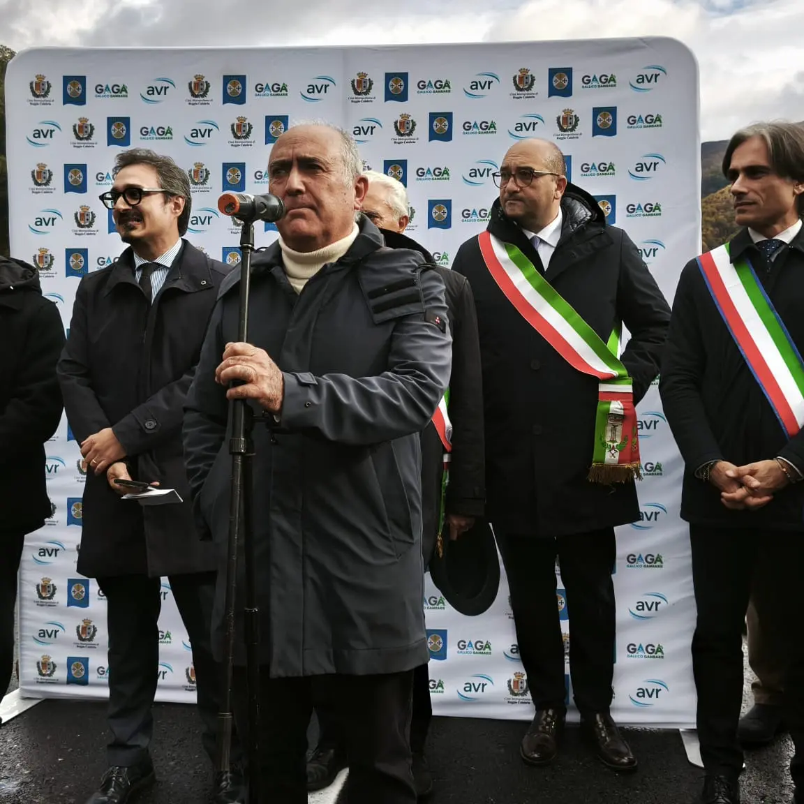 Inaugurato l’ultimo tratto della Gallico–Gambarie, Falcomatà: «Nuova prospettiva di sviluppo per Gambarie e i borghi dell’Aspromonte»\n