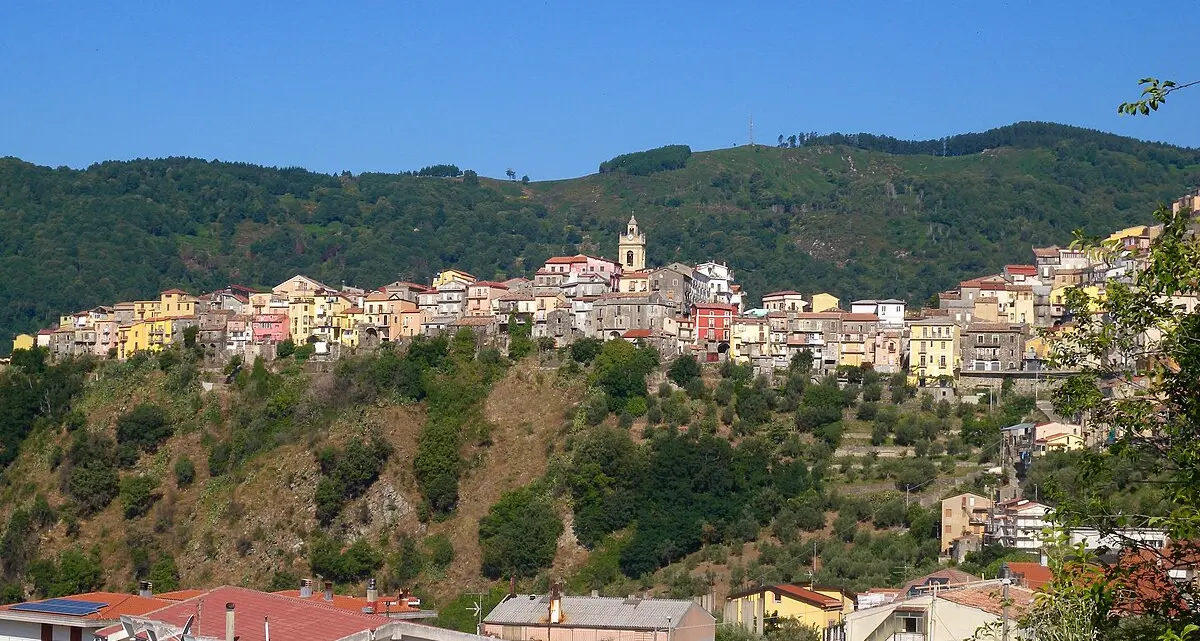 Il sindaco: “Comune sotto attacco, pronti a chiamare il Prefetto ed a interessare la Procura”