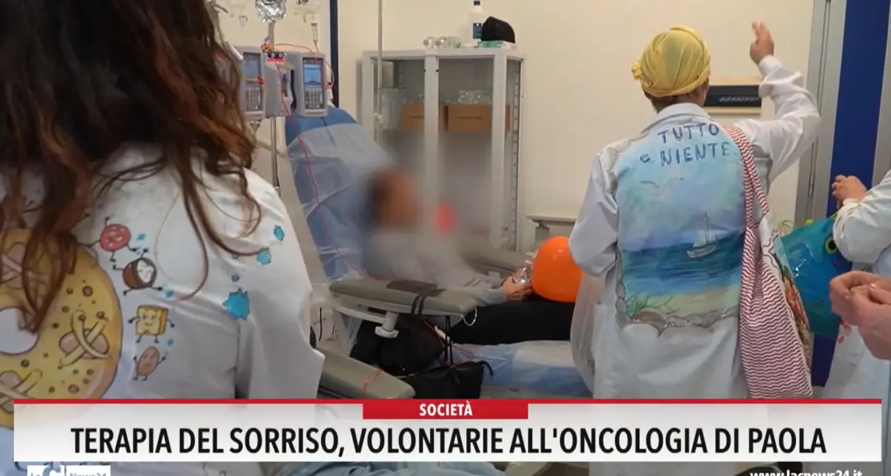 Quando il sorriso inganna il dolore: nel reparto di Oncologia di Paola arriva la clownterapia