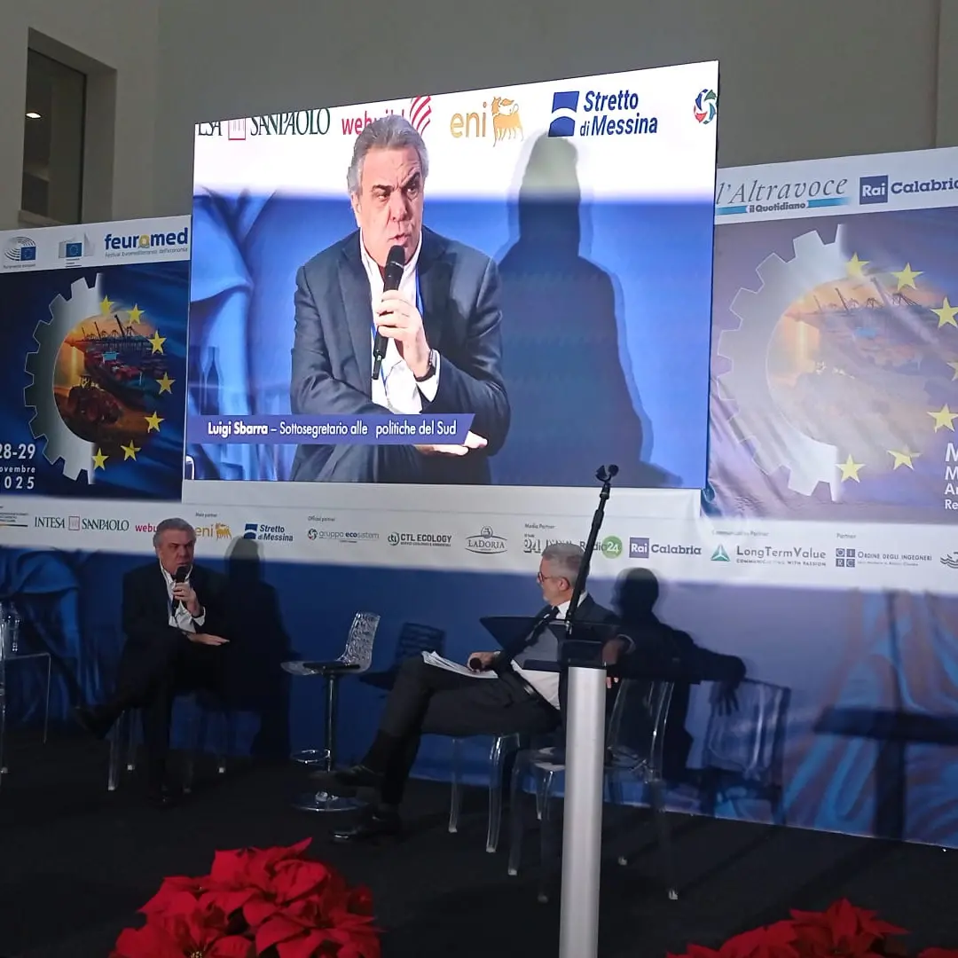 Il Sottosegretario Sbarra al convegno \"Connessioni mediterranee\" a Reggio Calabria\n