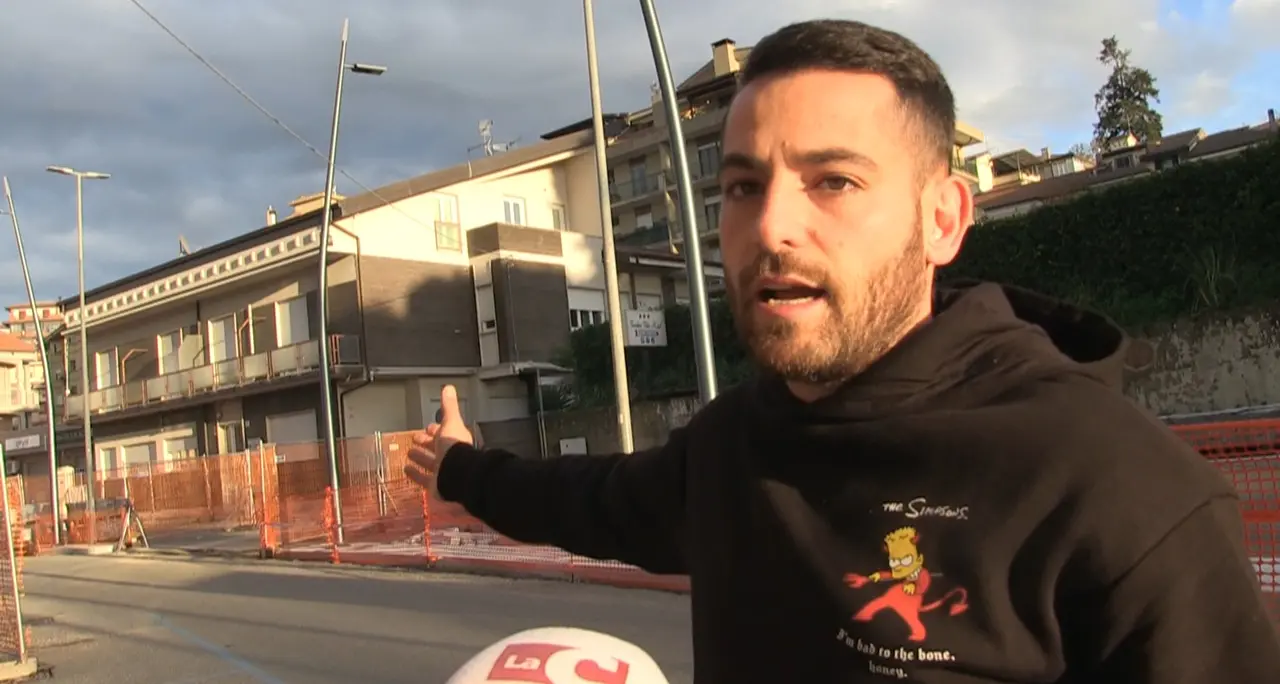 Vibo, un\u00A0Natale da “prigionieri” per i commercianti di via De Gasperi: strada chiusa da sette mesi, affari a picco e infrazioni folli\n