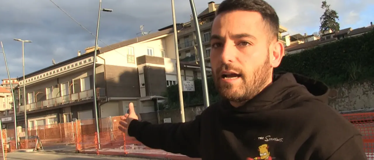 Vibo, un\u00A0Natale da “prigionieri” per i commercianti di via De Gasperi: strada chiusa da sette mesi, affari a picco e infrazioni folli\n