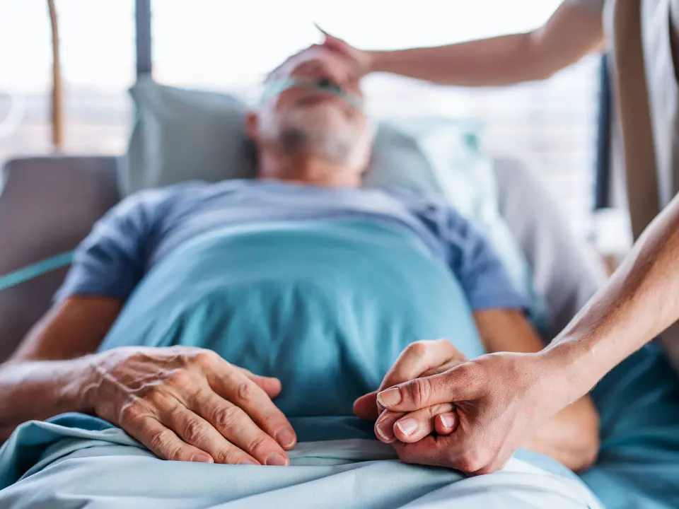 Ricoverato a Vibo l’anziano di Filandari che ieri era stato mandato via prima dallo Jazzolino e poi dal Gom di Reggio