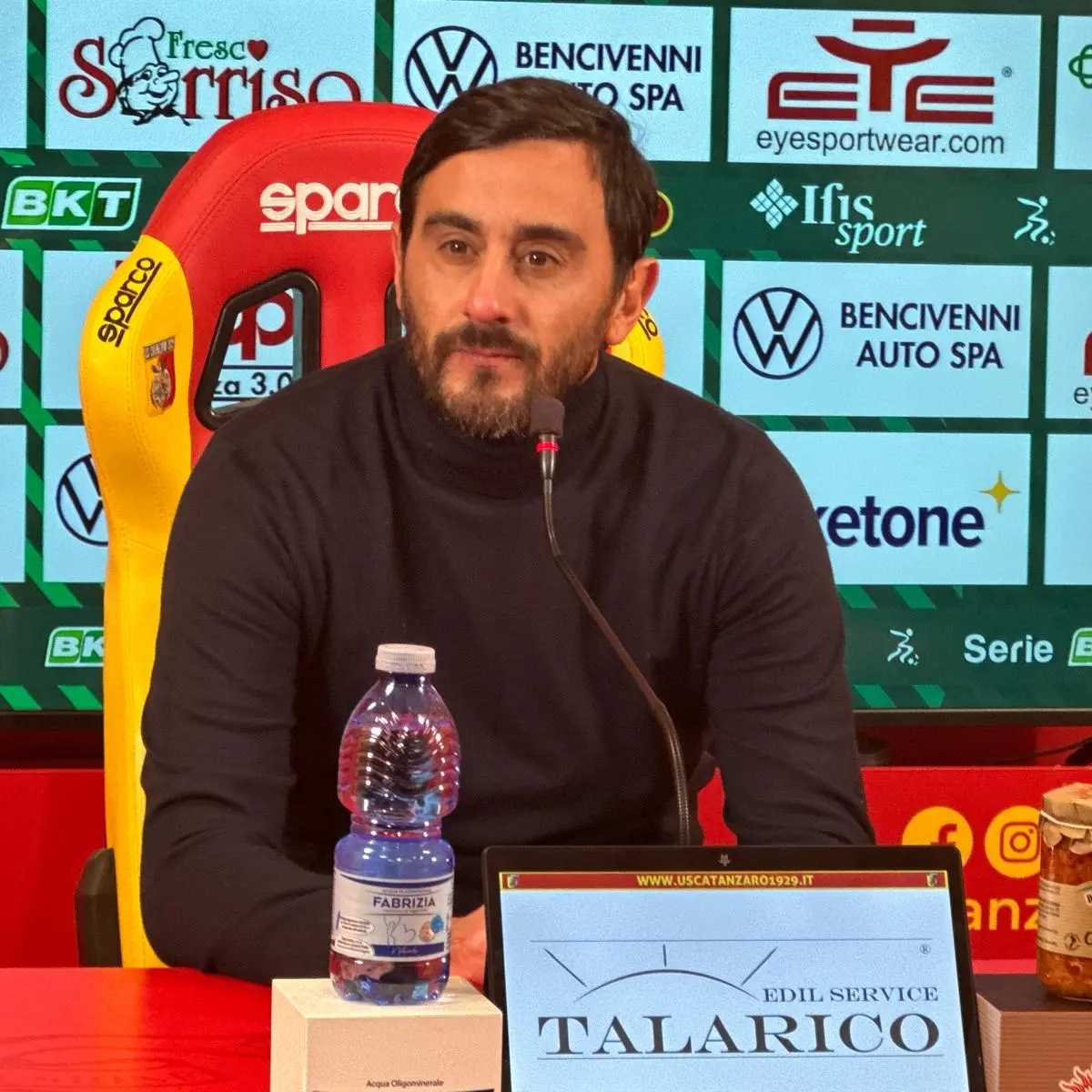 Il Catanzaro torna alla vittoria contro la Virtus Entella (3-2), Aquilani: «Presa una rete su rigore e poi un eurogol. Nei 90 minuti però abbiamo meritato noi»\n\n\n