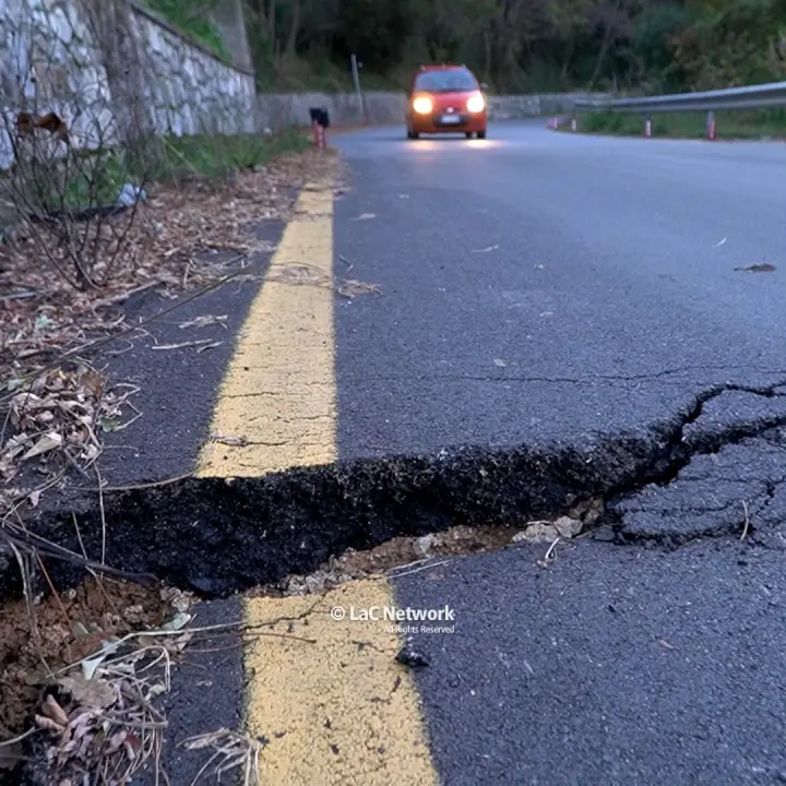 Verbicaro continua a franare, ancora pericoli sulla strada provinciale: «A rischio l’incolumità dei cittadini»\n