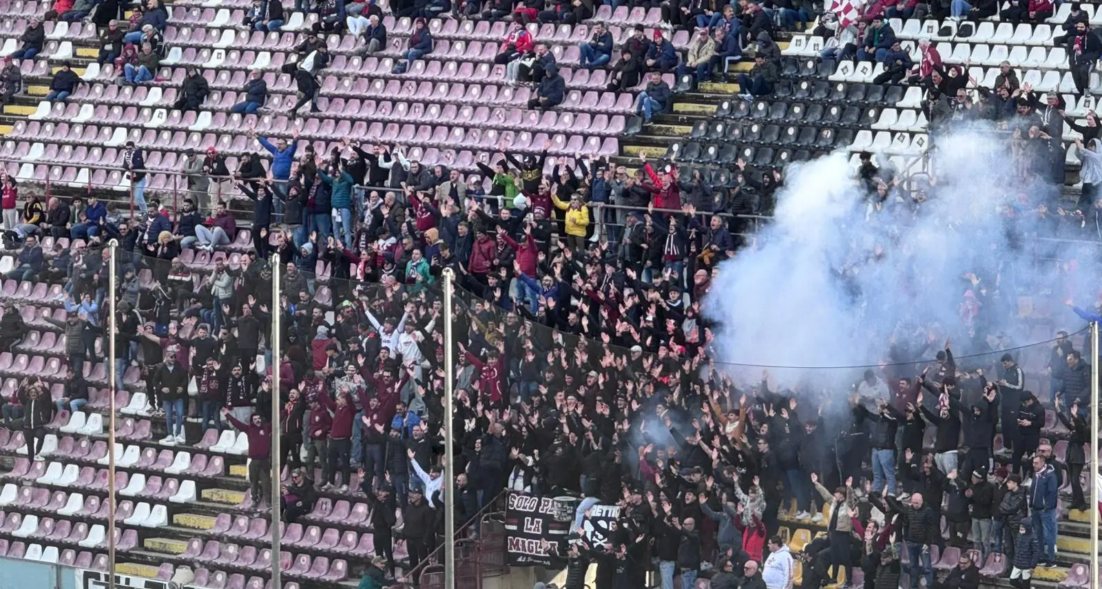 Reggina ancora di corto muso, contro il Gela basta una perla di Di Grazia: 1-0\n