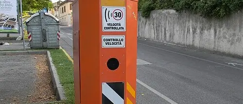 Autovelox: stop a quelli non censiti, le multe saranno nulle. Ecco la lista dei dispositivi autorizzati\n