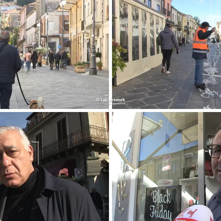 Vibo aspetta il Natale e cerca di resistere alla crisi: tra chi vende online (ma tiene aperto il negozio) e chi punta sulla qualità\n