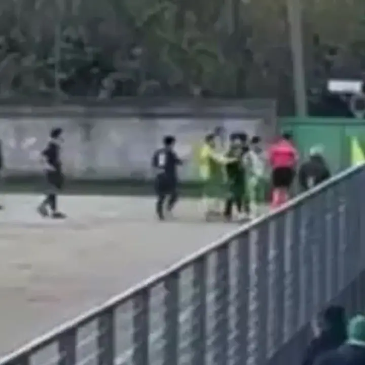 Dilettanti Calabria, ancora violenza verso gli arbitri:\u00A0sospeso il match\u00A0Roggiano-San Fili\n