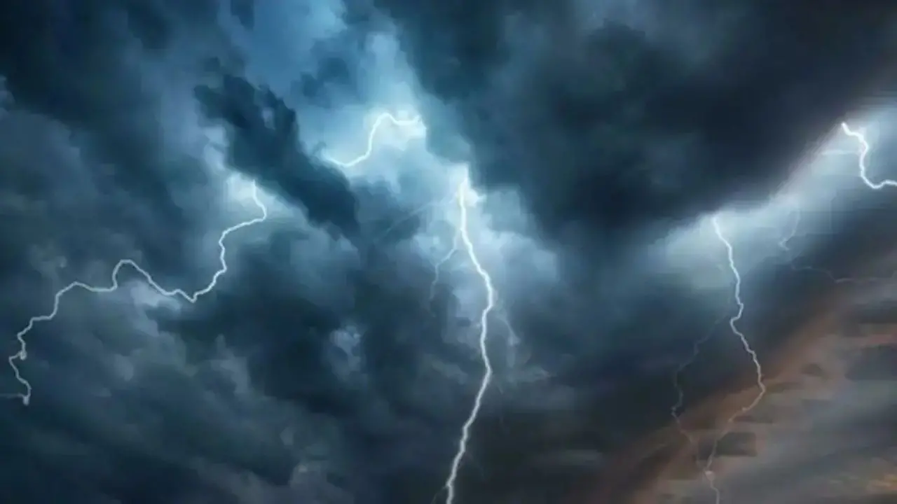 Meteo Calabria, temporali e lieve calo termico aprono la nuova settimana di agosto\n