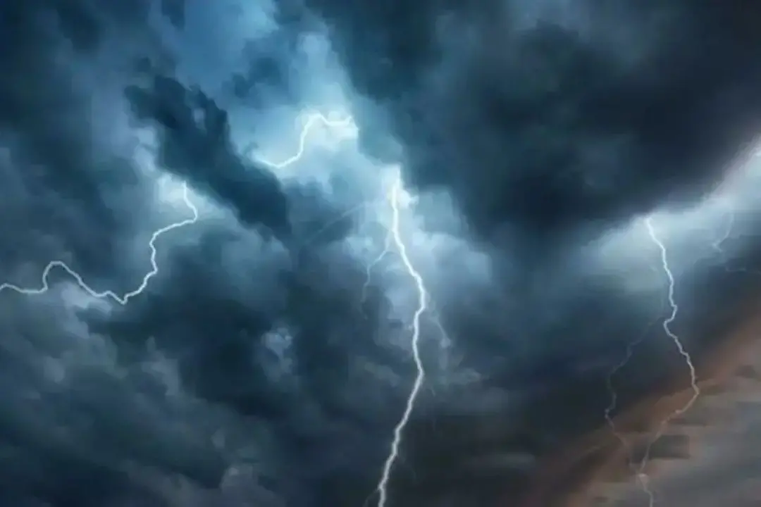 Meteo Calabria, temporali e lieve calo termico aprono la nuova settimana di agosto\n