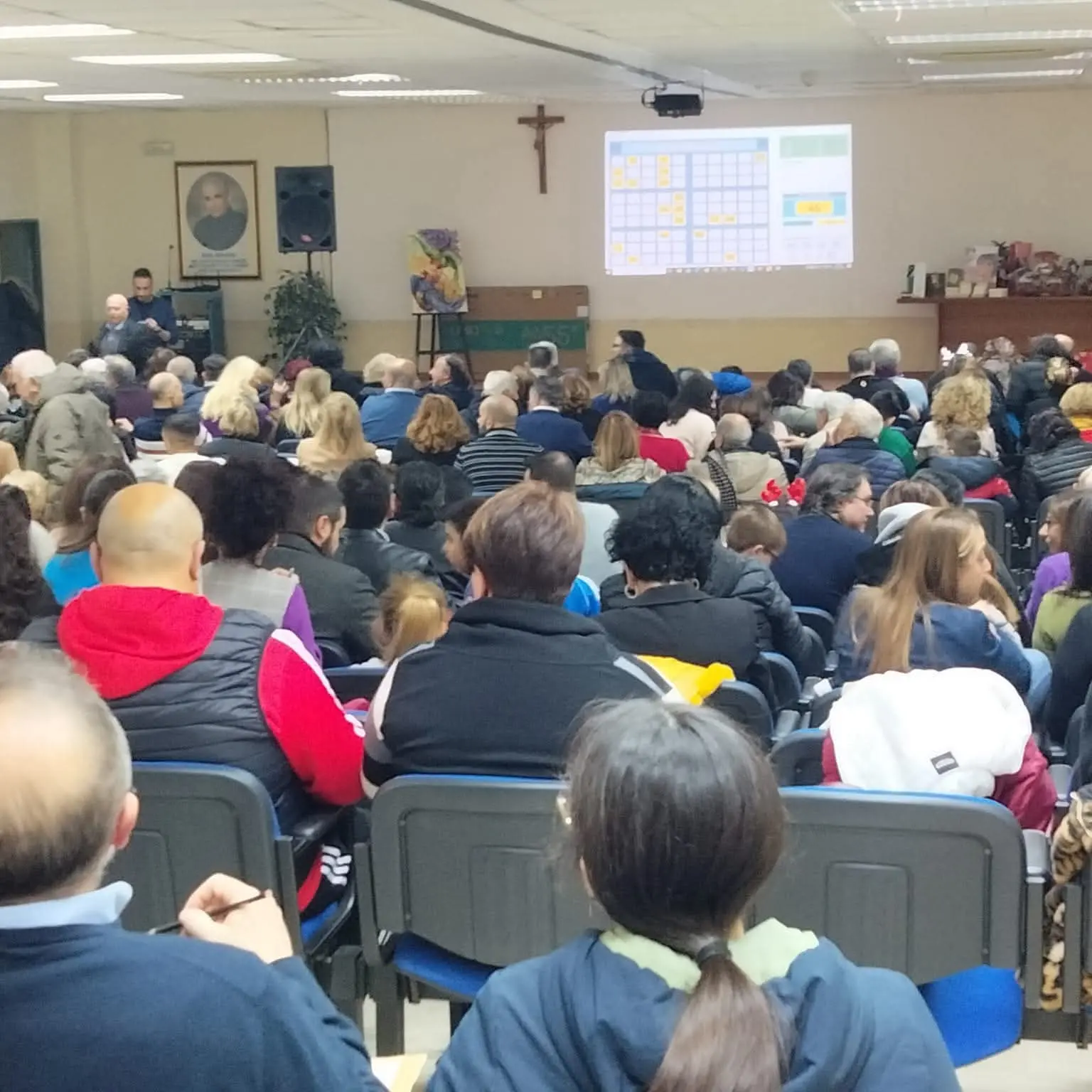 Pronto il programma natalizio di Incontriamoci Sempre ODV all'insegna della tradizione e della solidarietà\n