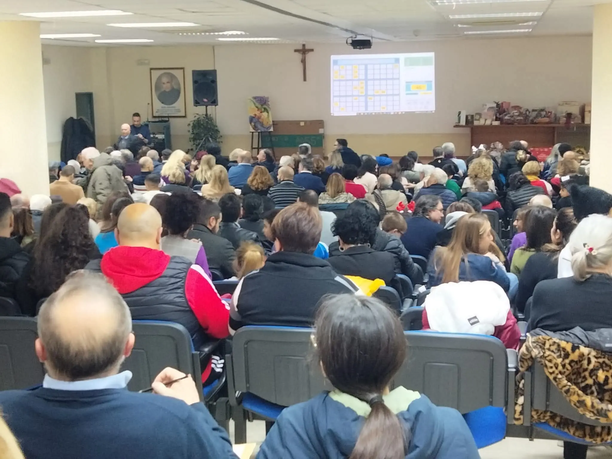 Pronto il programma natalizio di Incontriamoci Sempre ODV all'insegna della tradizione e della solidarietà\n