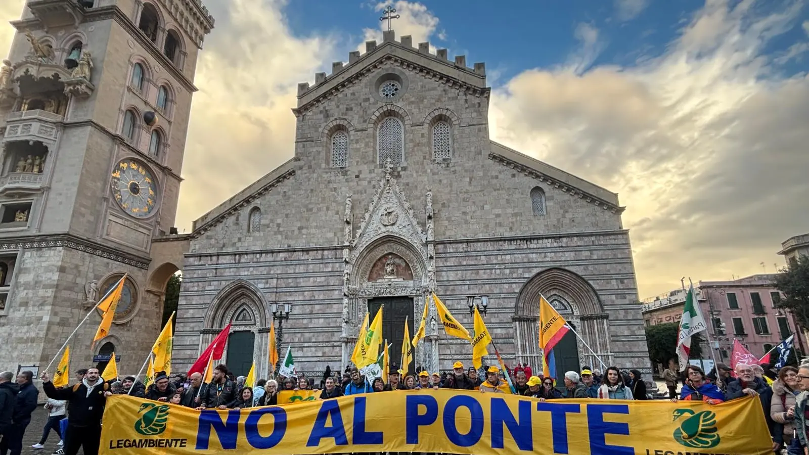 Legambiente: «Smascherato il grande bluff. Schifani e Occhiuto ritirino il sostegno al Ponte sullo Stretto di Messina, sono altre le priorità»\n