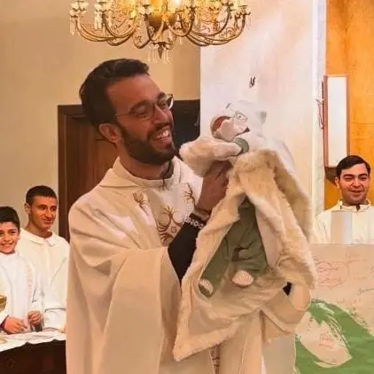 Nel cuore antico di Rossano la luce che torna grazie ai giovani e all’impegno comunitario\n
