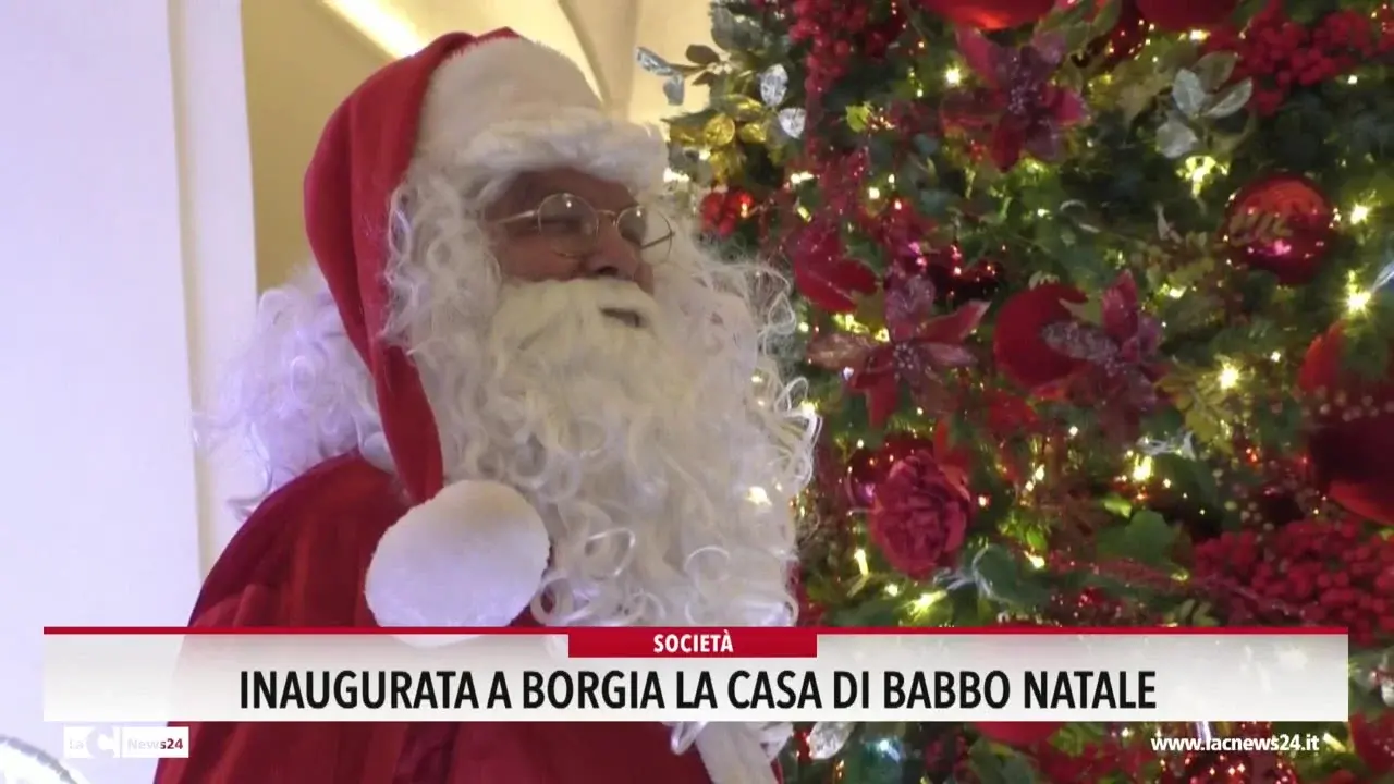 Inaugurata a Borgia la casa di Babbo Natale