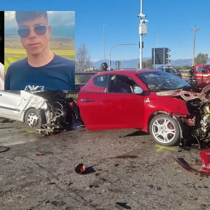 Ventenni morti nell’incidente sulla Statale 106, domani i funerali di Chiara e Antonio. Proclamato il lutto cittadino a Cassano\n