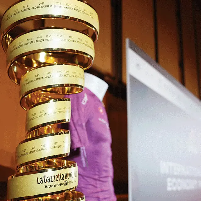 Giro d’Italia 2026, Catanzaro-Cosenza e Praia-Potenza: la Calabria riabbraccia la corsa rosa\n