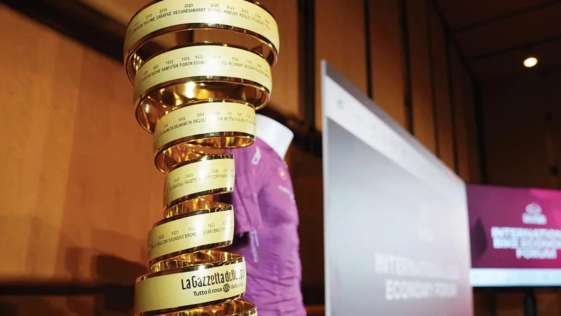 Giro d’Italia 2026, Catanzaro-Cosenza e Praia-Potenza: la Calabria riabbraccia la corsa rosa\n