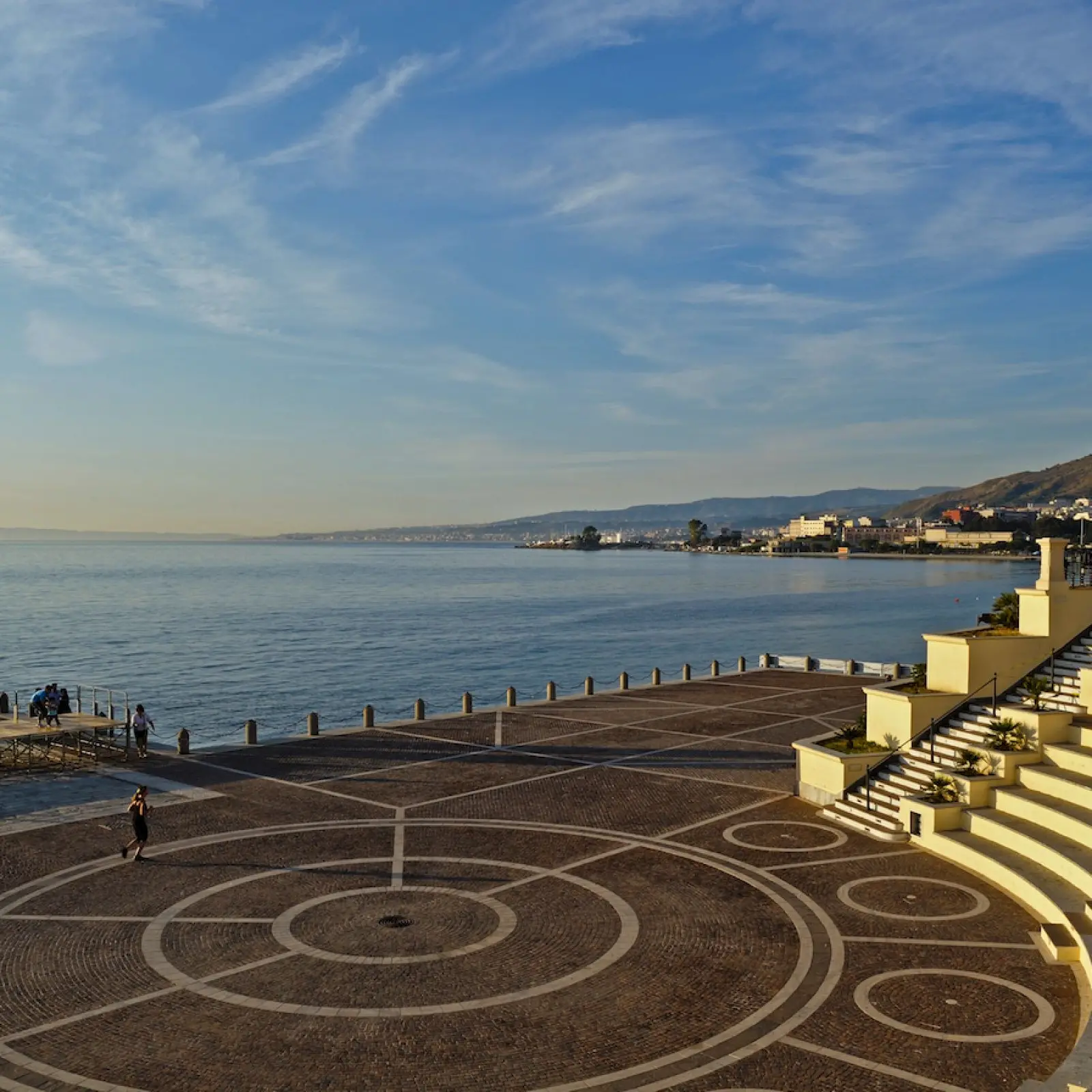 Qualità della vita, dalla disoccupazione ai giovani in fuga: ecco perché Reggio Calabria è di nuovo maglia nera in Italia