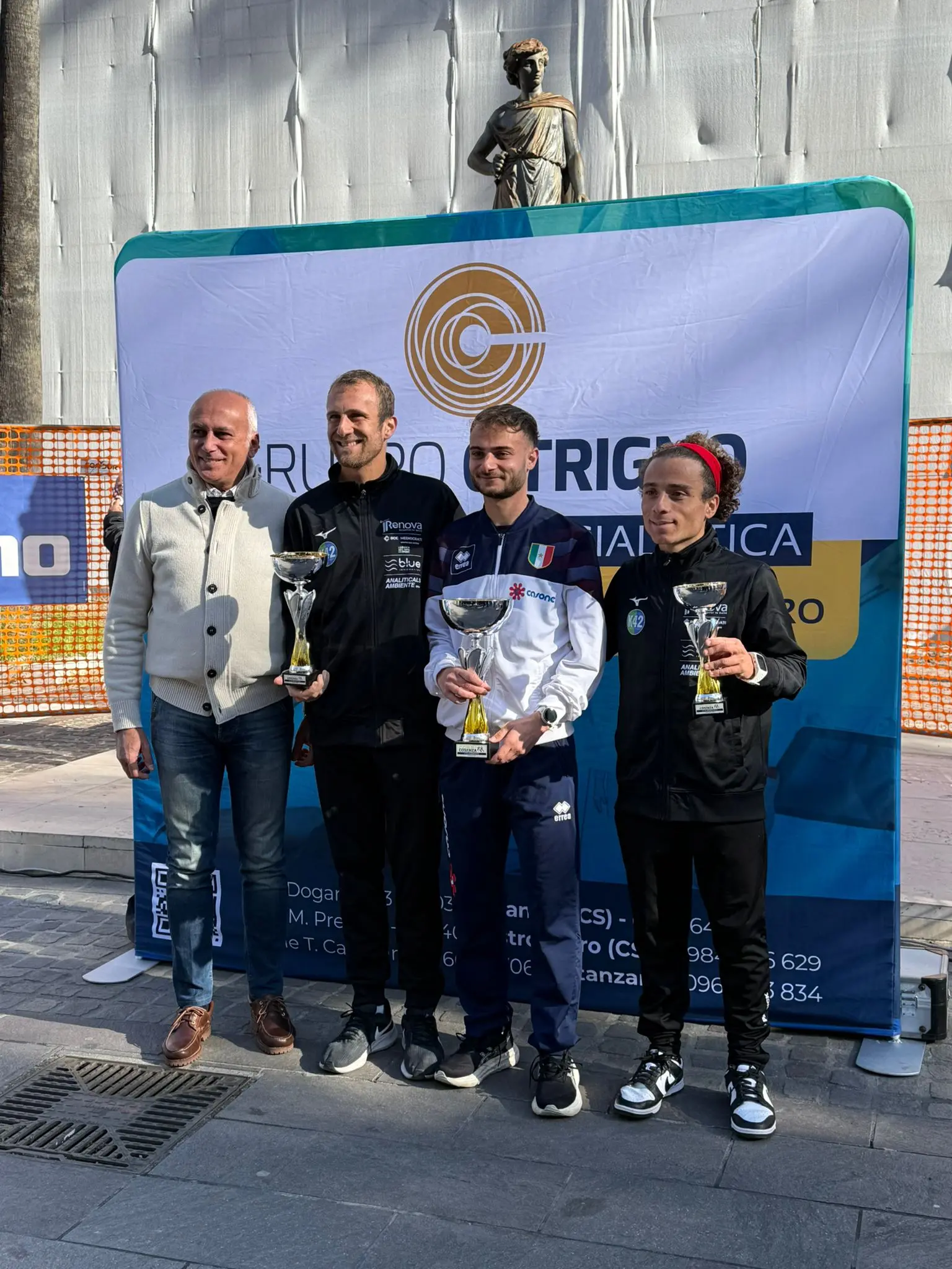 Corri Cosenza 2025 trionfa: folla record e grande spettacolo podistico\n