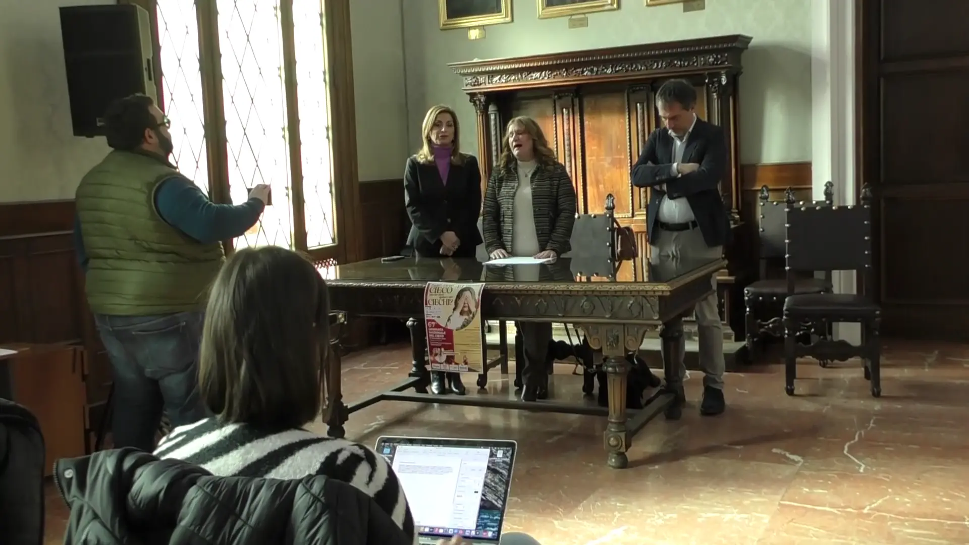 Ipovedenti sul palcoscenico del Politeama di Catanzaro per cancellare ogni pregiudizio