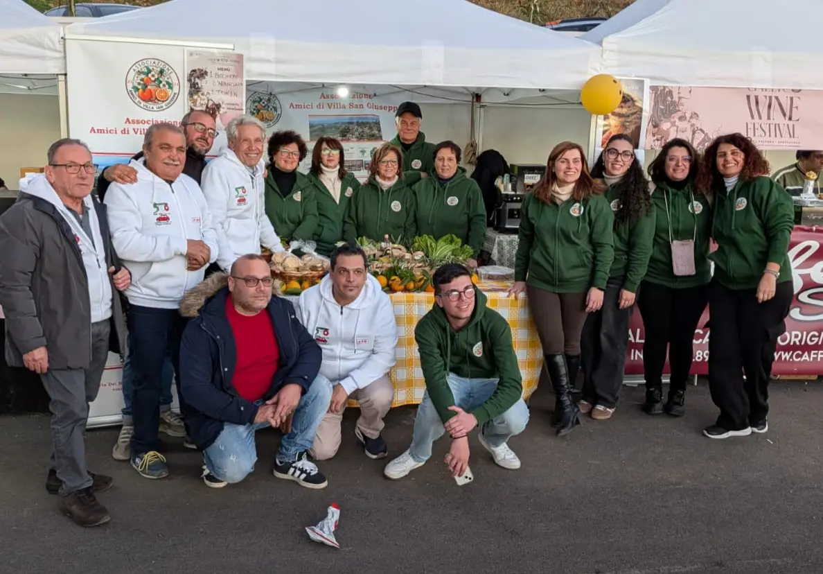 Villa San Giuseppe accende il Natale: luminarie, tradizioni e festa in piazza l’8 dicembre\n