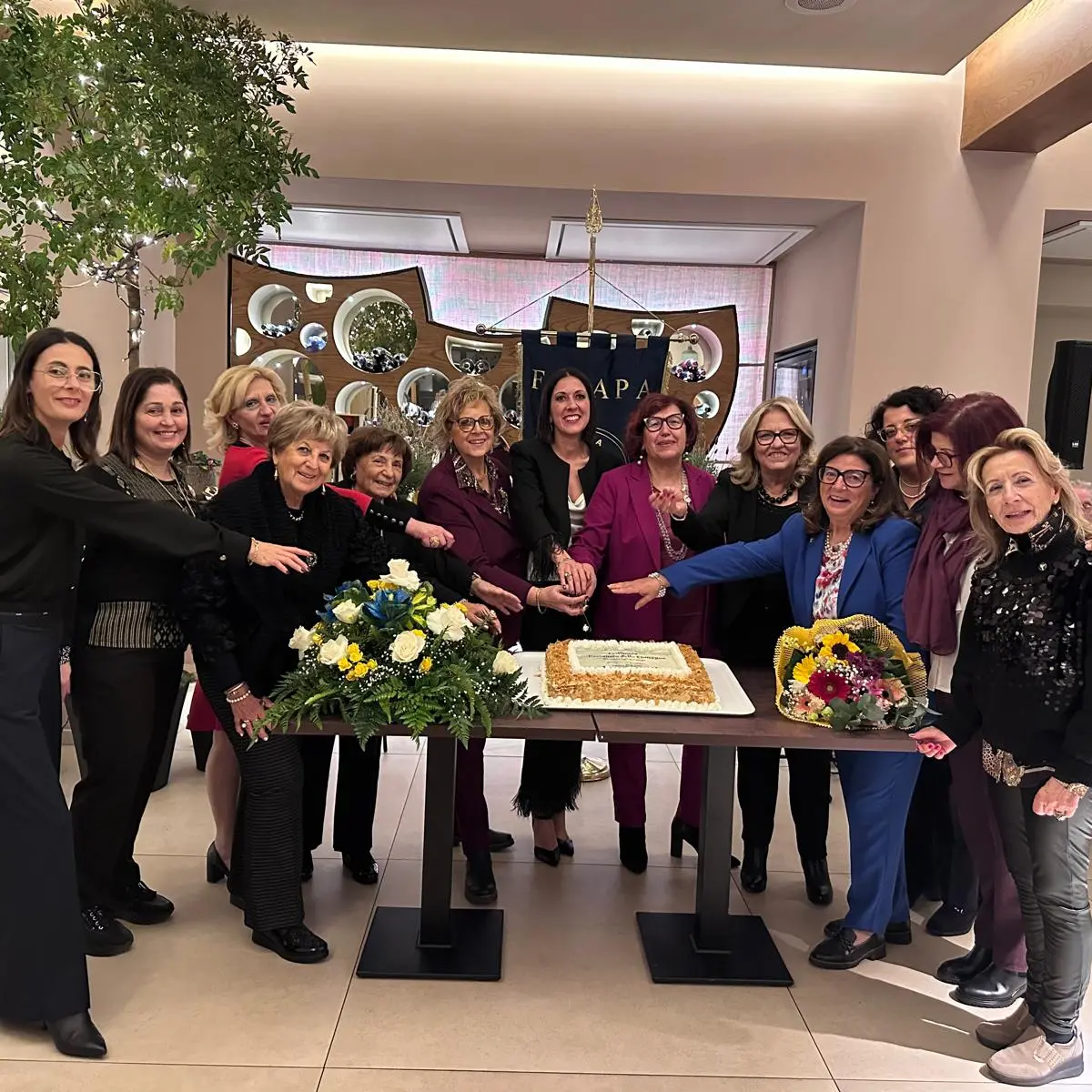 Tropea, avvicendamento ai vertici della Fidapa: Ruffa subentra a Pontoriero per il biennio 2025-2027\n