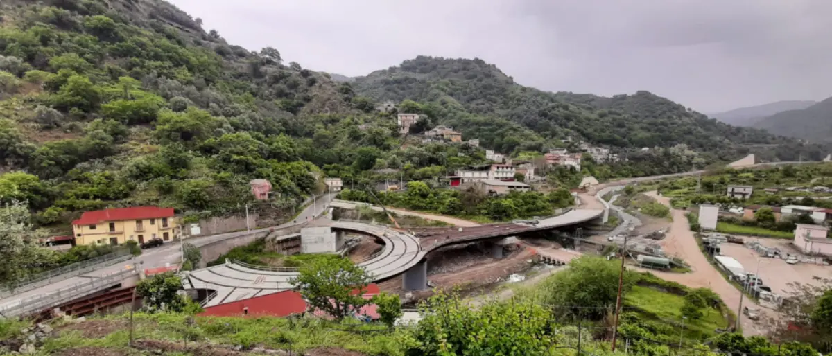 Reggio Calabria, donna travolta e uccisa sulla Gallico–Gambarie: vittima ancora senza identità\n