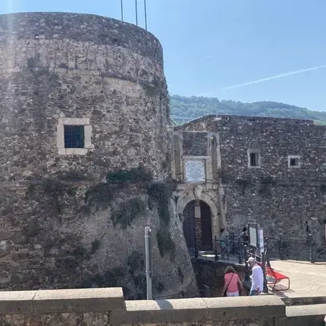 Pizzo città identitaria, tutto pronto per l’evento che esplora personaggi e simboli del borgo costiero\n