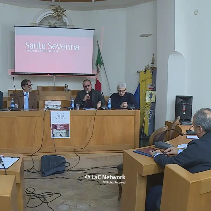 Trasformare il centro storico in una Cittadella culturale, il progetto di Santa Severina Borgo del castello e dei musei\n
