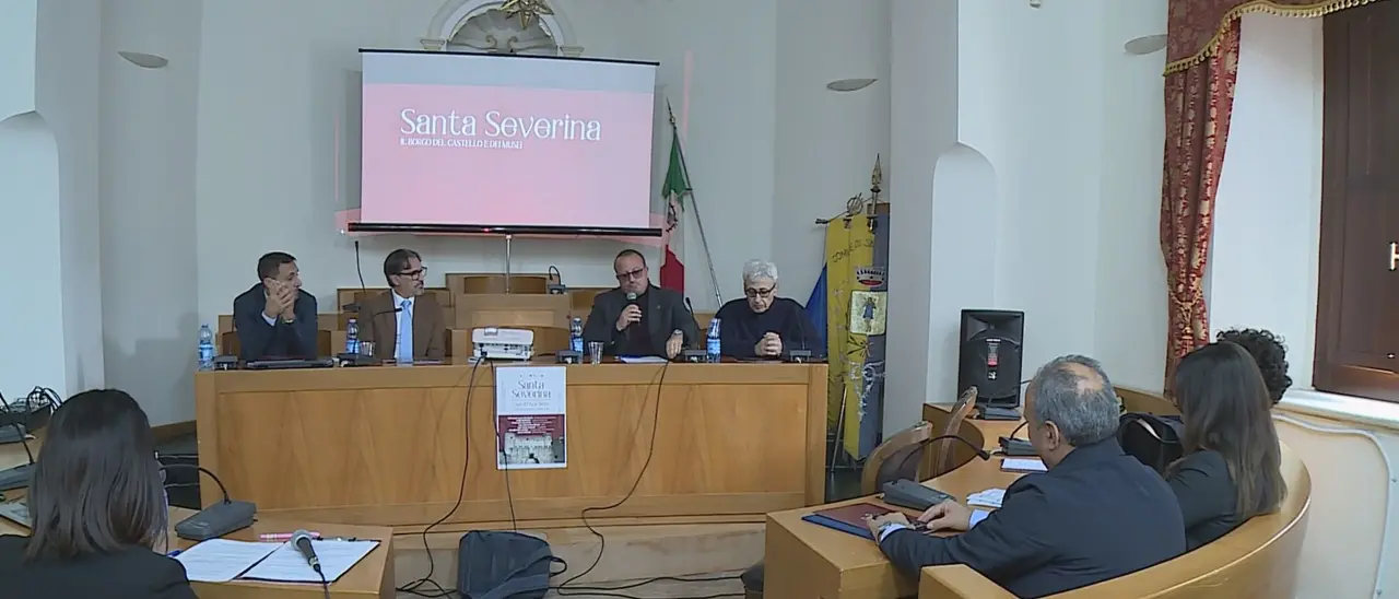 Trasformare il centro storico in una Cittadella culturale, il progetto di Santa Severina Borgo del castello e dei musei\n