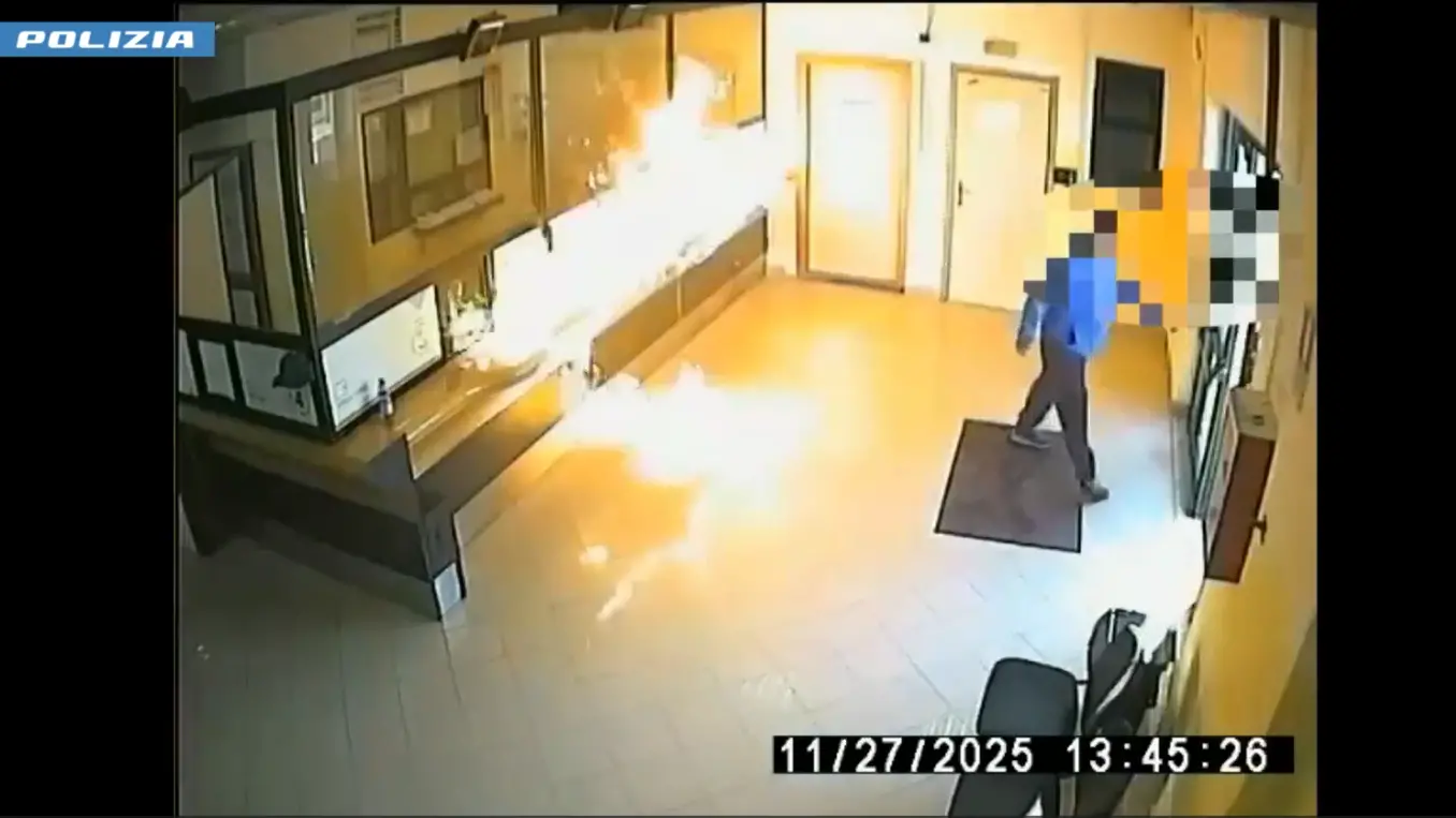 Attentato incendiario a Gioia Tauro: ecco il video shock