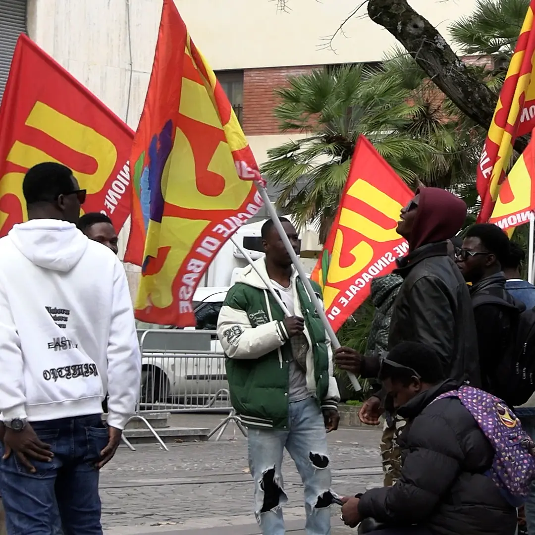 Migranti senza convocazione, la Prefettura: «Chiederemo alla Commissione di accelerare»