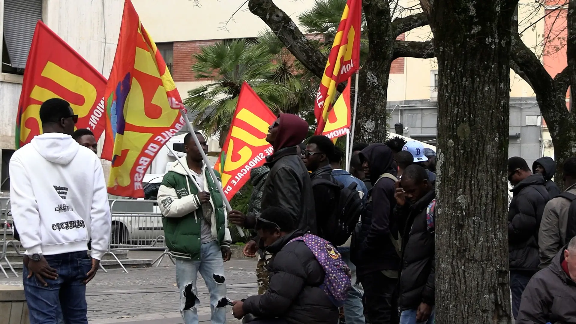 Migranti senza convocazione, la Prefettura: «Chiederemo alla Commissione di accelerare»