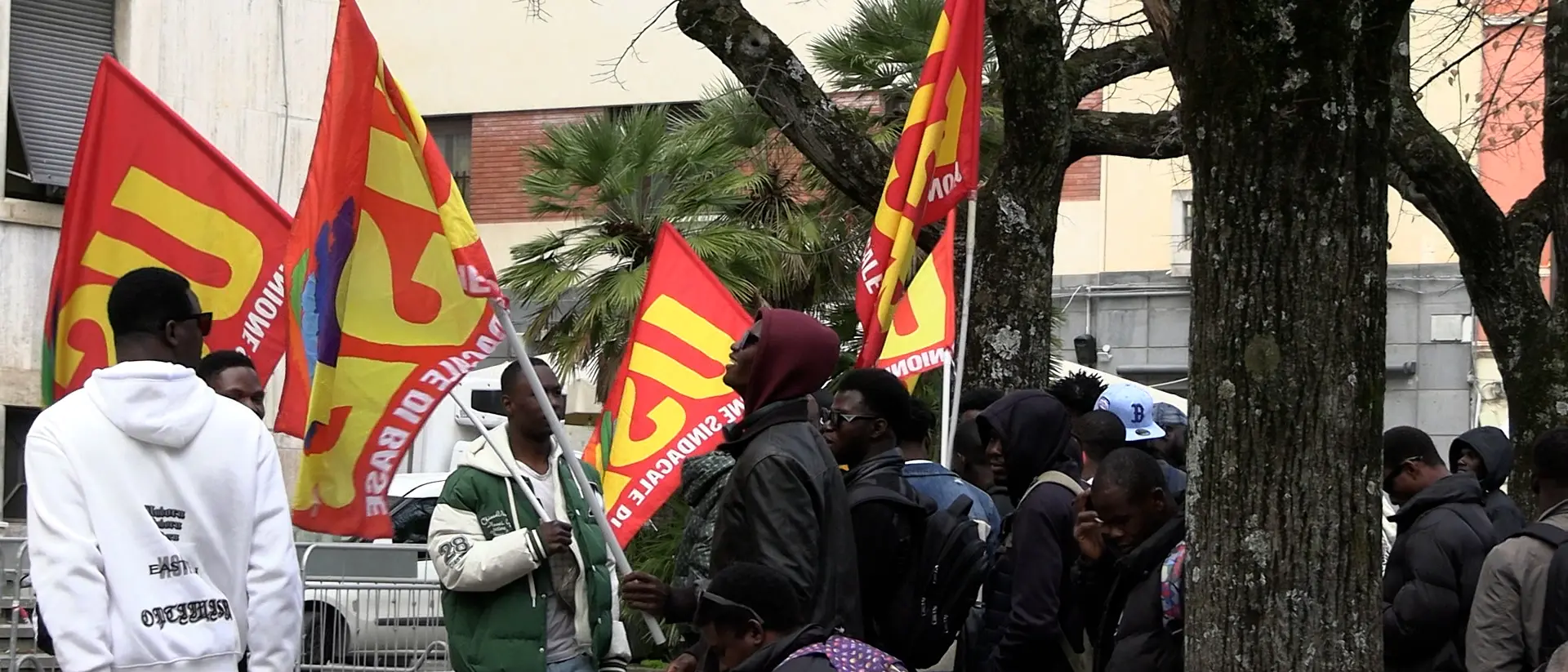 Migranti senza convocazione, la Prefettura: «Chiederemo alla Commissione di accelerare»