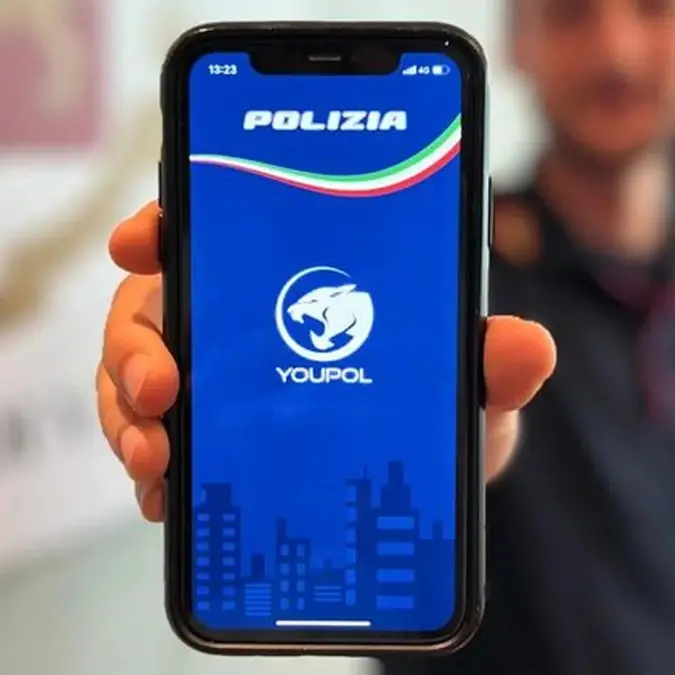Un’app per inviare segnalazioni alla polizia, Youpol arriva anche sui treni: per indicare comportamenti sospetti o situazioni critiche\u00A0\n