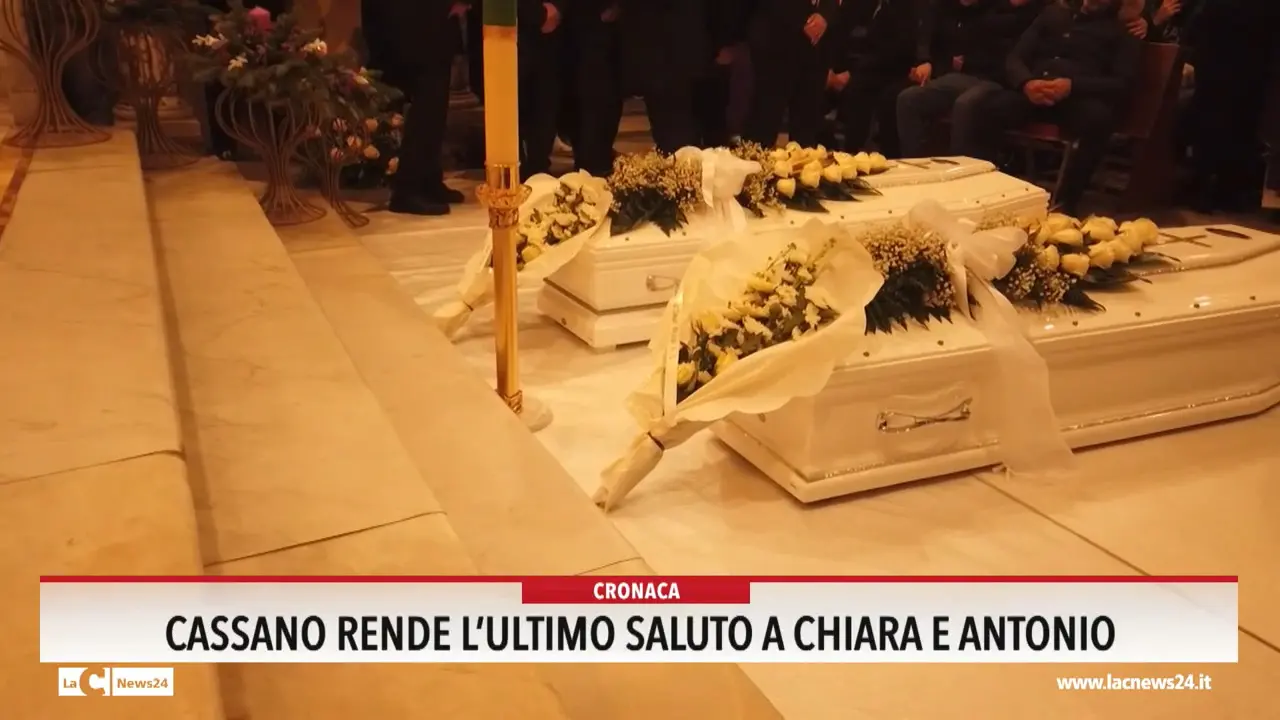 Cassano rende l'ultimo saluto a Chiara e Antonio
